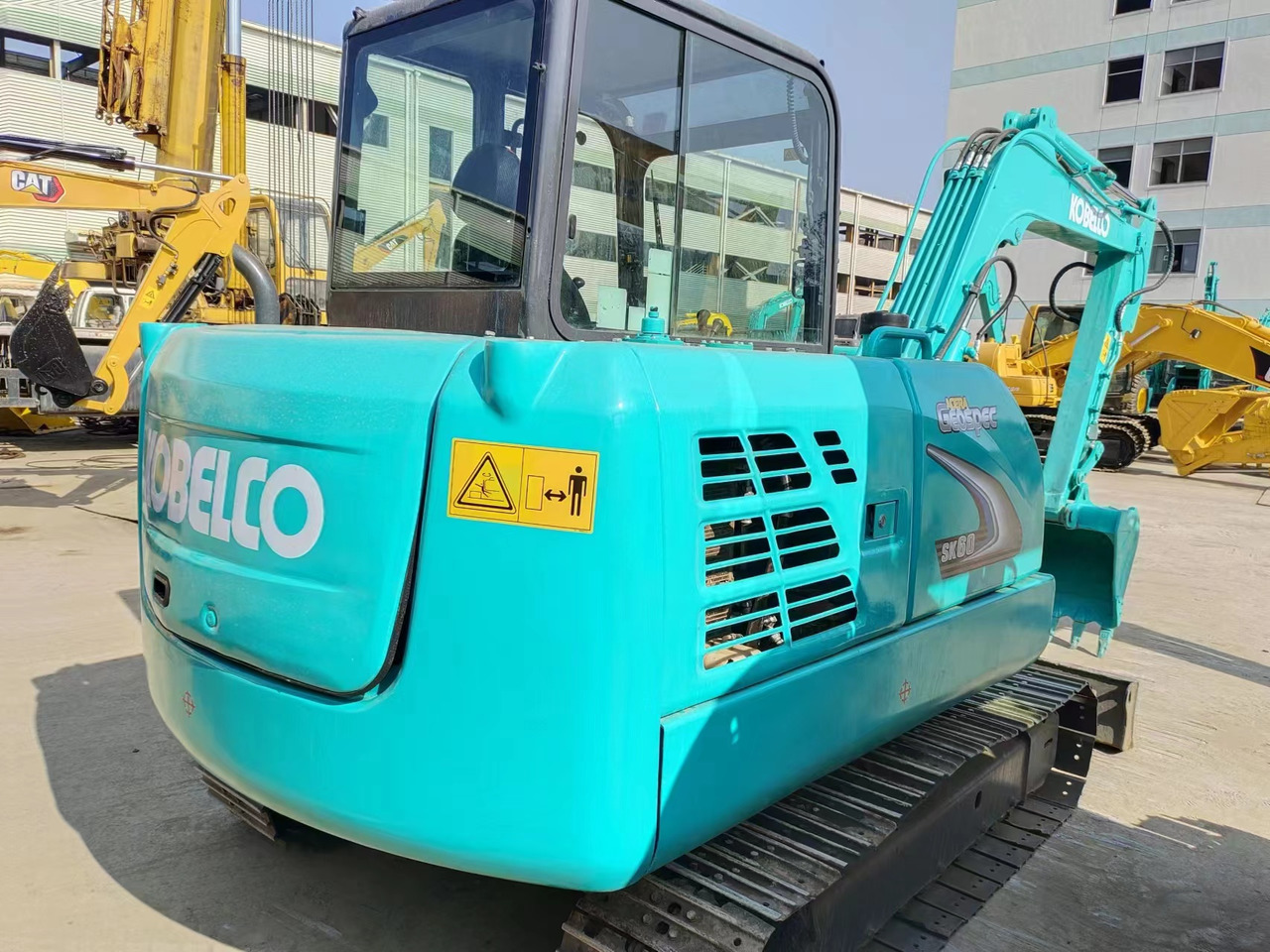 KOBELCO SK60-8 - Mini pelle: photos 2 KOBELCO SK60-8 - Mini pelle: photos 2