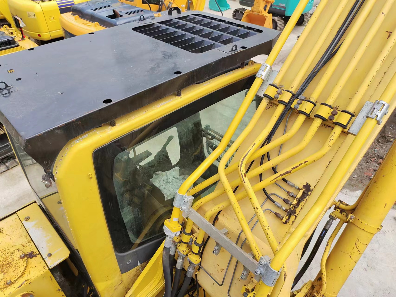 KOMATSU PC400-8 - Pelle sur chenille: photos 2 KOMATSU PC400-8 - Pelle sur chenille: photos 2