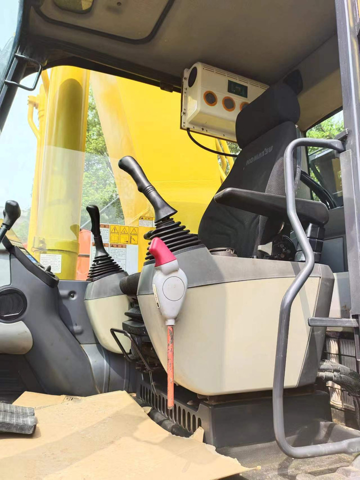 Pelle sur chenille KOMATSU PC400-8R: photos 6