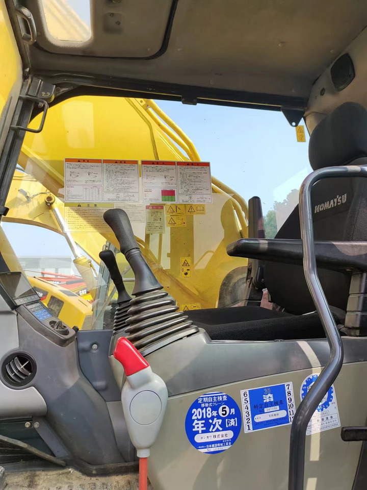 KOMATSU pc450-8 - Pelle sur chenille: photos 2 KOMATSU pc450-8 - Pelle sur chenille: photos 2