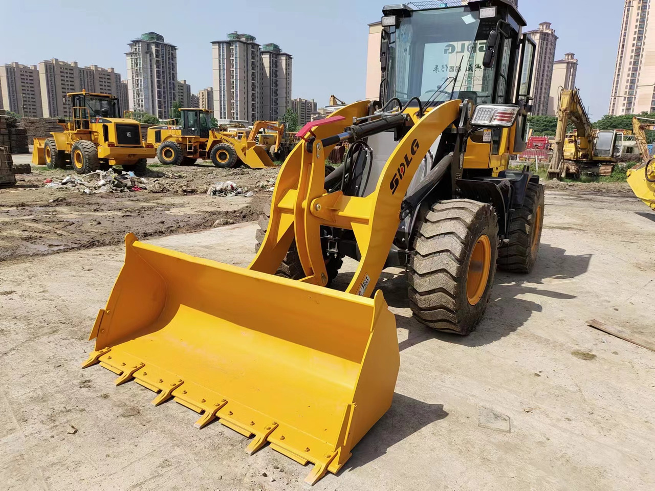 SDLG LG928 - Chargeuse sur pneus: photos 3 SDLG LG928 - Chargeuse sur pneus: photos 3