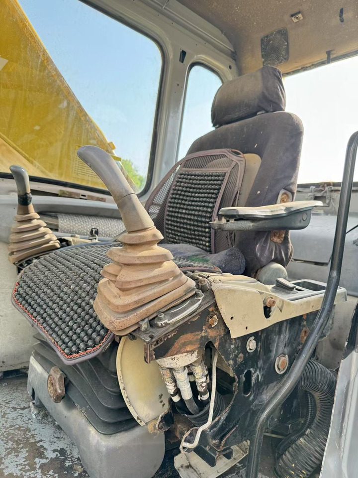 SUMITOMO SH200 - Pelle sur chenille: photos 5 SUMITOMO SH200 - Pelle sur chenille: photos 5