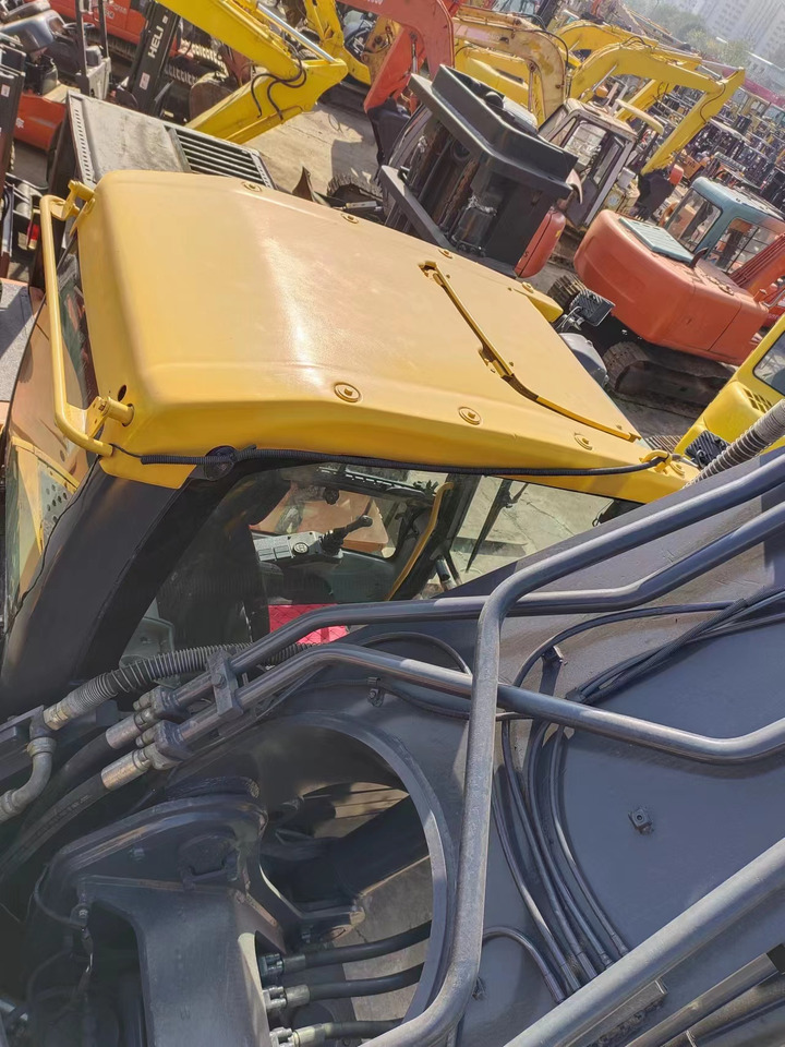 VOLVO EC460 - Pelle sur chenille: photos 3 VOLVO EC460 - Pelle sur chenille: photos 3