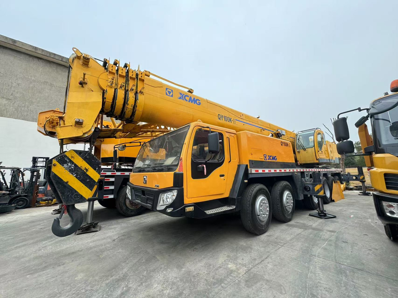 XCMG QY100K 100tons QY100K-2 - Grue mobile: photos 1 XCMG QY100K 100tons QY100K-2 - Grue mobile: photos 1