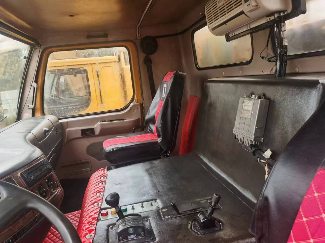 XCMG QY100K - Grue mobile: photos 5 XCMG QY100K - Grue mobile: photos 5