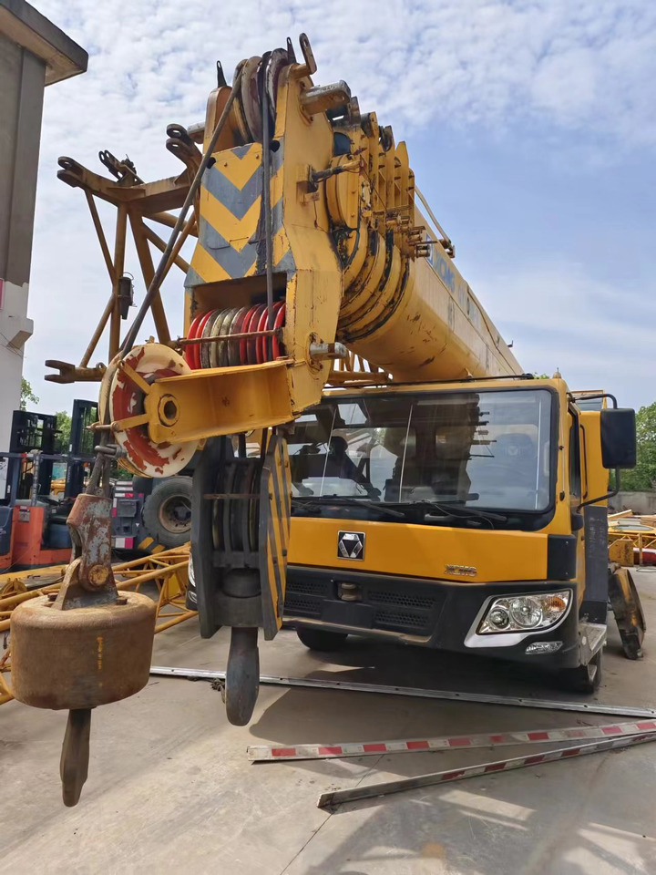 XCMG QY100K-Ⅱ QY100K 100tons - Grue mobile: photos 1 XCMG QY100K-Ⅱ QY100K 100tons - Grue mobile: photos 1