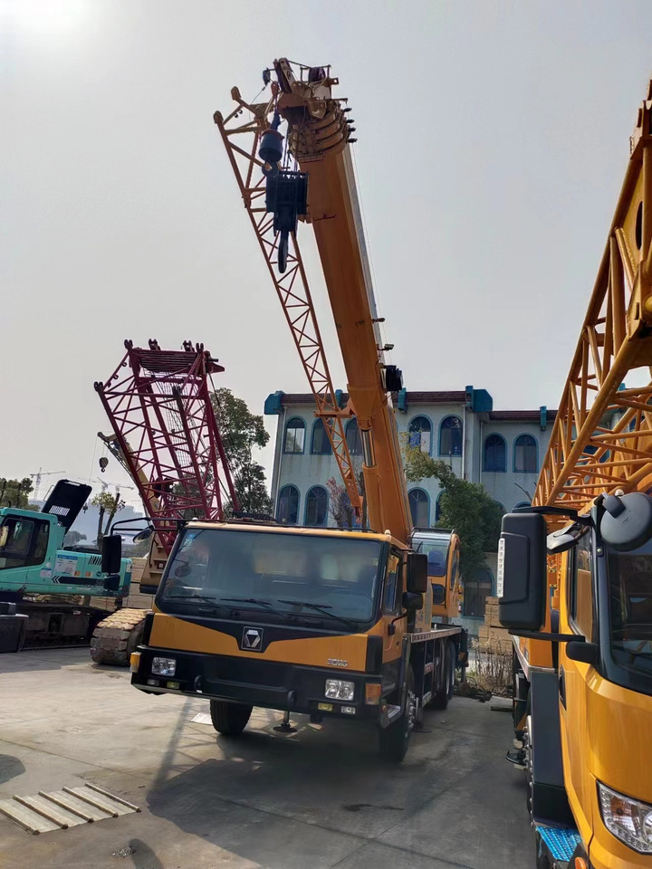 XCMG QY25K - Grue mobile: photos 3 XCMG QY25K - Grue mobile: photos 3