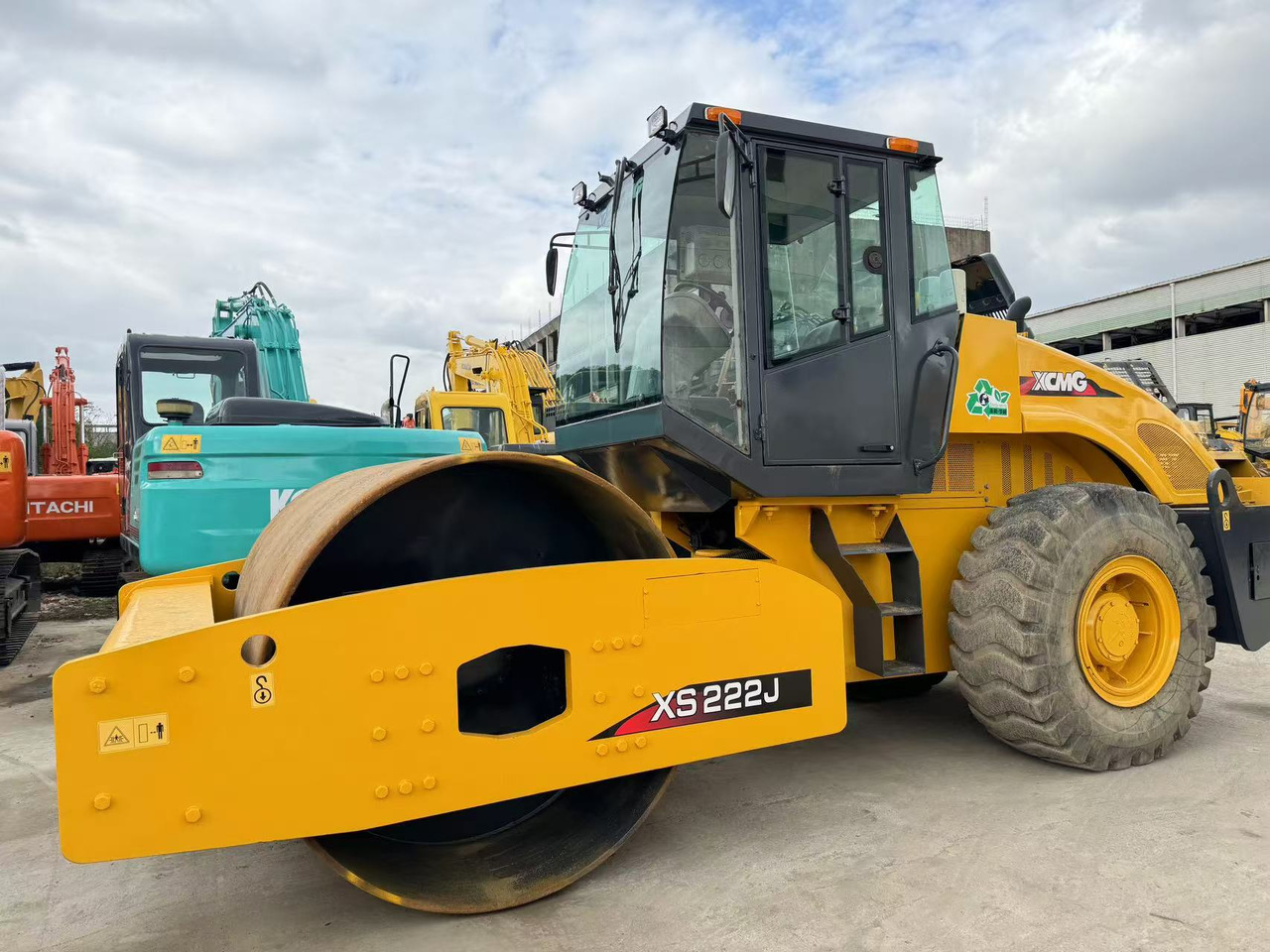 XCMG XS222J - Compacteur à pieds de mouton/ Monocylindre: photos 2 XCMG XS222J - Compacteur à pieds de mouton/ Monocylindre: photos 2