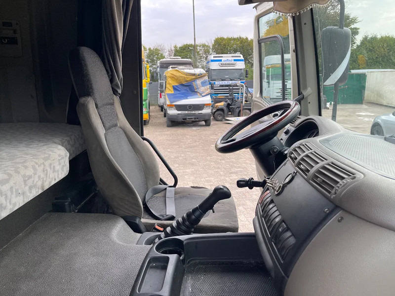 Tracteur routier DAF CF 85.430 Tractor unit: photos 16