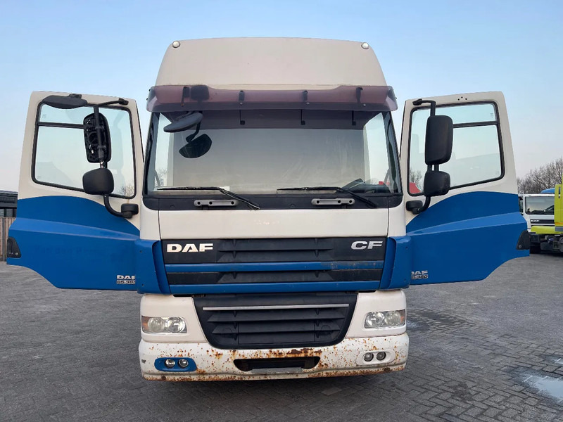 DAF CF 85 Tractor unit - Tracteur routier: photos 3 DAF CF 85 Tractor unit - Tracteur routier: photos 3