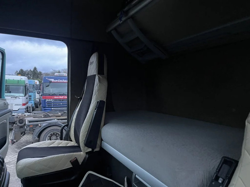 Tracteur routier DAF XF 105.460 Tractor unit: photos 15