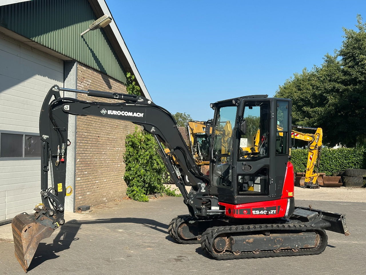 Eurocomach ES40.2ZT - Mini pelle: photos 1 Eurocomach ES40.2ZT - Mini pelle: photos 1