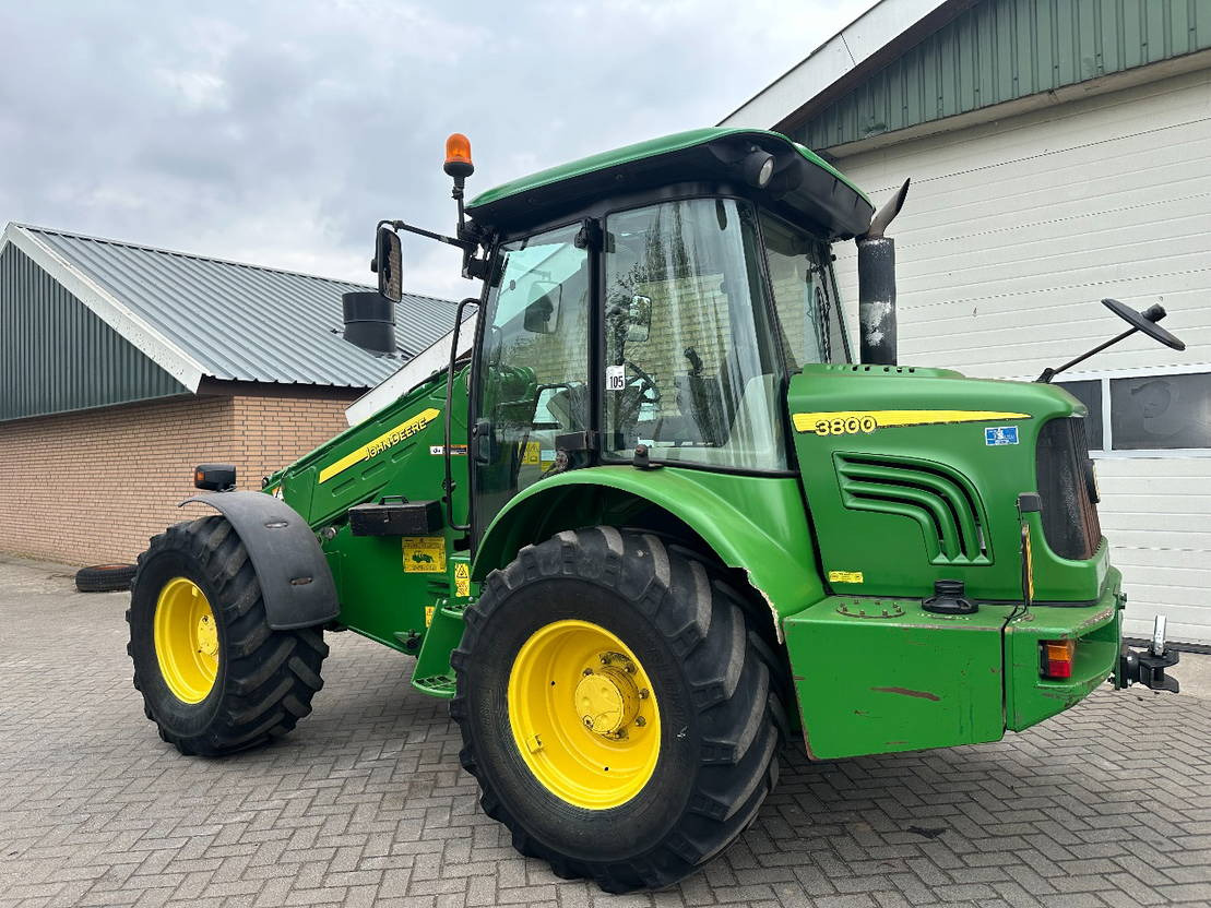 John Deere 3800 - Chargeuse sur pneus télescopique: photos 4 John Deere 3800 - Chargeuse sur pneus télescopique: photos 4