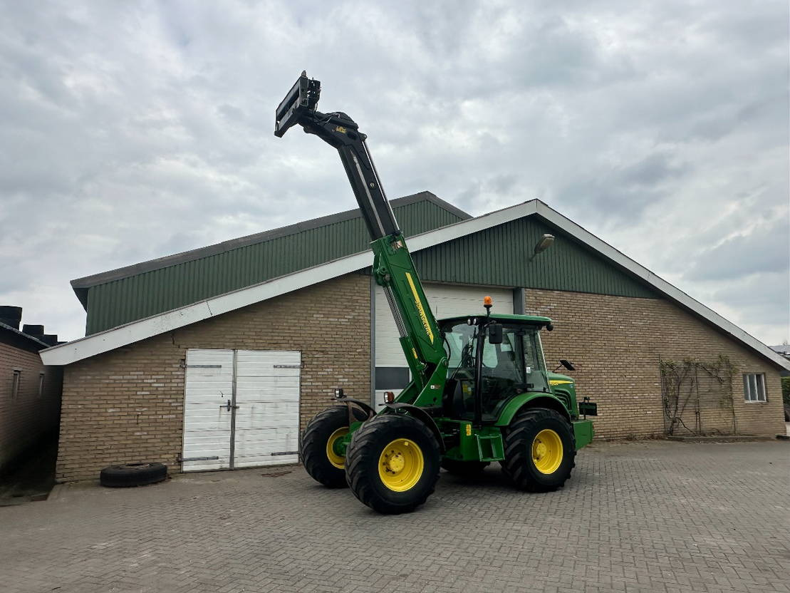 John Deere 3800 - Chargeuse sur pneus télescopique: photos 5 John Deere 3800 - Chargeuse sur pneus télescopique: photos 5