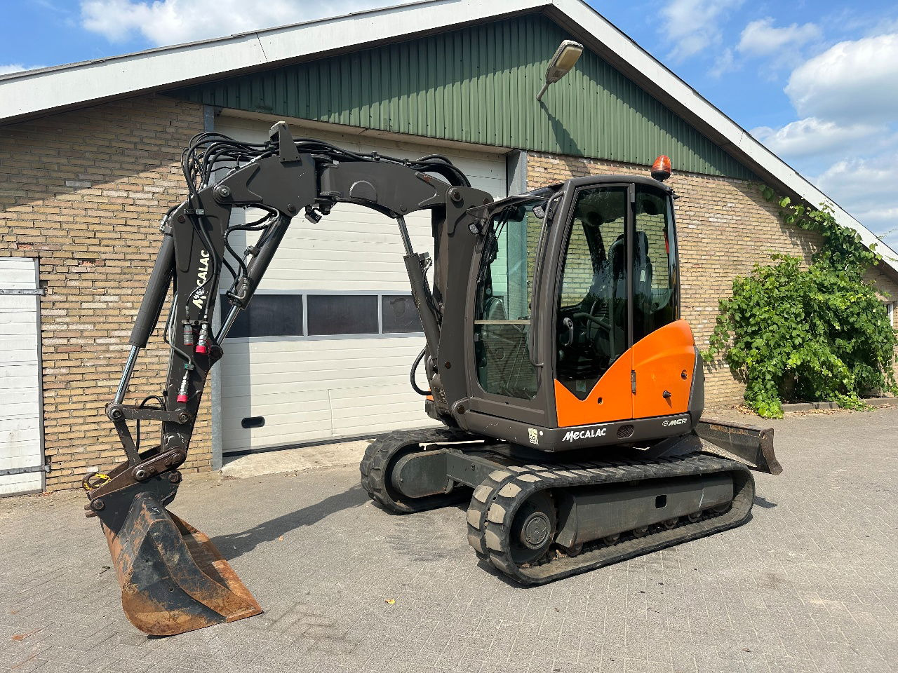 Mecalac 6MCR - Mini pelle: photos 3 Mecalac 6MCR - Mini pelle: photos 3