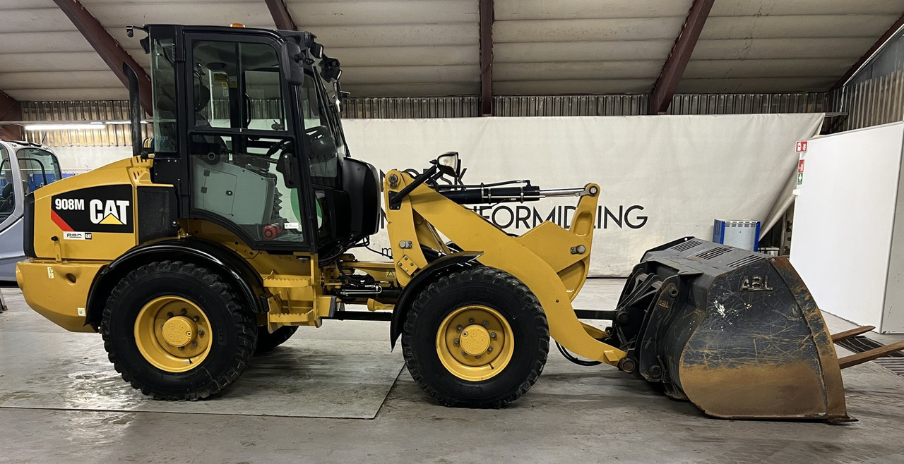 Cat 908M - Autre matériel: photos 5 Cat 908M - Autre matériel: photos 5