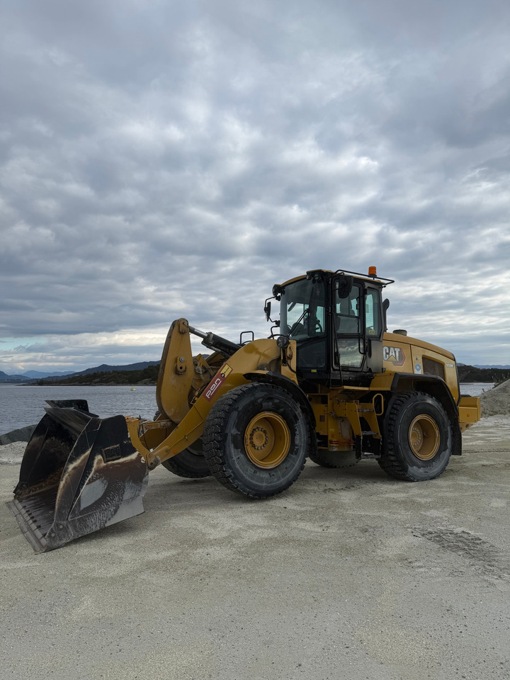 Cat 930M - Chargeuse sur pneus: photos 2 Cat 930M - Chargeuse sur pneus: photos 2