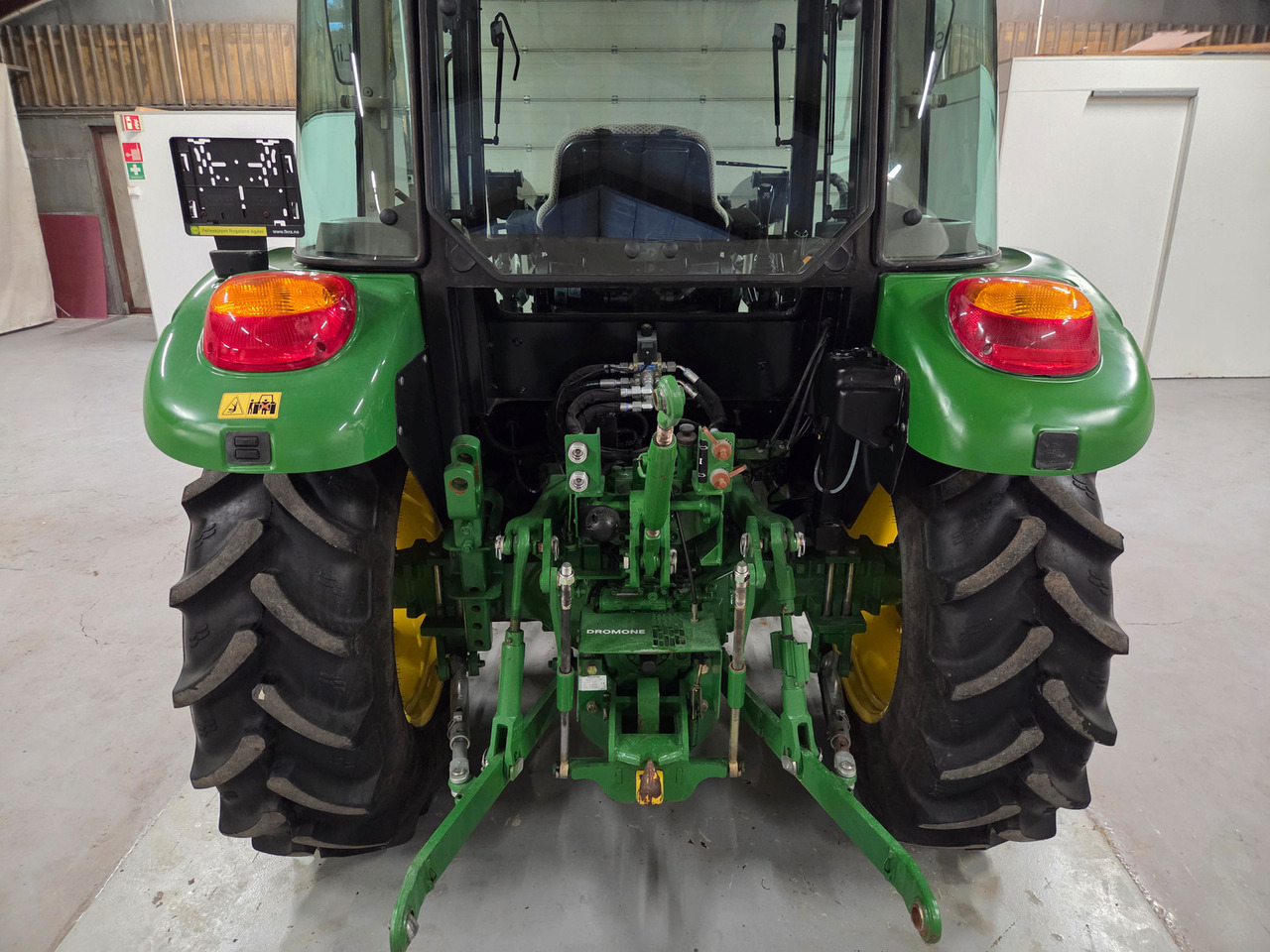John Deere 5055E #600 timer - Tracteur agricole: photos 5 John Deere 5055E #600 timer - Tracteur agricole: photos 5