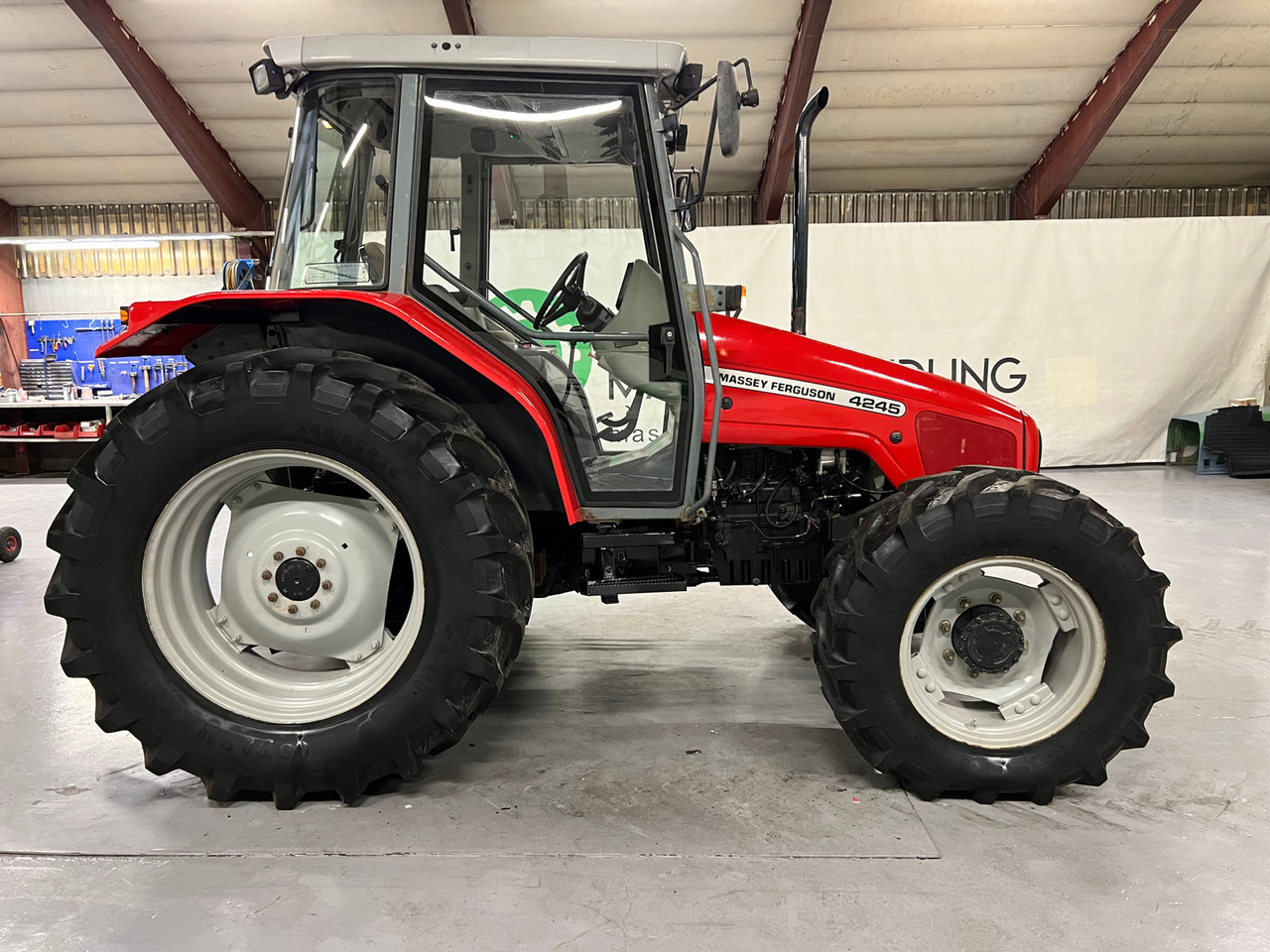 Massey Ferguson 4245 - Tracteur agricole: photos 5 Massey Ferguson 4245 - Tracteur agricole: photos 5