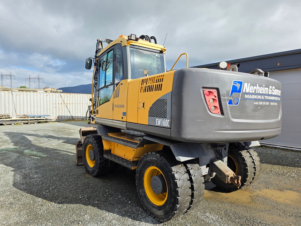 Volvo EW160C - Pelle sur pneus: photos 3 Volvo EW160C - Pelle sur pneus: photos 3