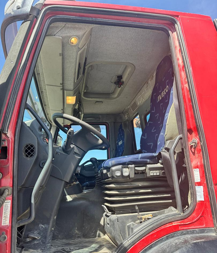 Camion benne IVECO TRAKKER 450 RIBALTABILE 8X4: photos 9