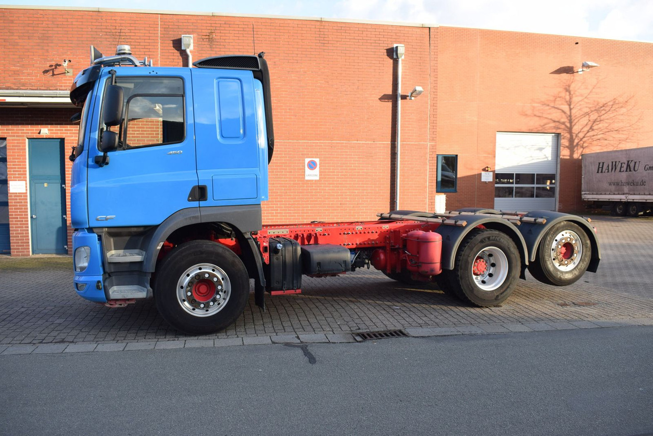 DAF CF 450 6x2 Fahrgestell Klima Navi Lift Retarder - Châssis cabine: photos 3 DAF CF 450 6x2 Fahrgestell Klima Navi Lift Retarder - Châssis cabine: photos 3