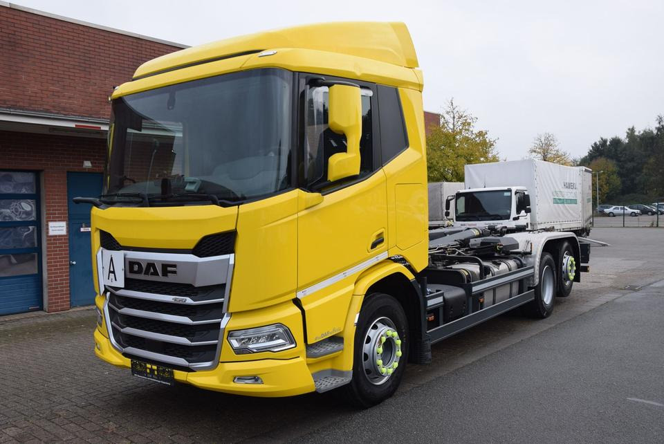 DAF XG 450 Meiller RS21 Abroll ACC Navi Kamera EU6E - Camion ampliroll: photos 2 DAF XG 450 Meiller RS21 Abroll ACC Navi Kamera EU6E - Camion ampliroll: photos 2