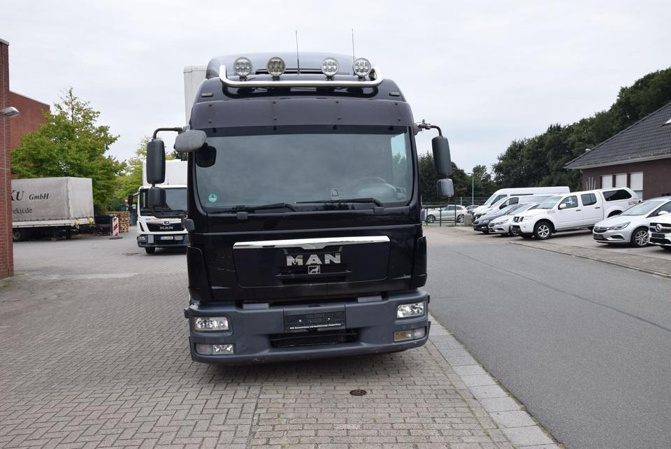 MAN TGL 8.250 Koffer 6,10m Klima AHK Standh Tempomat - Camion fourgon: photos 3 MAN TGL 8.250 Koffer 6,10m Klima AHK Standh Tempomat - Camion fourgon: photos 3
