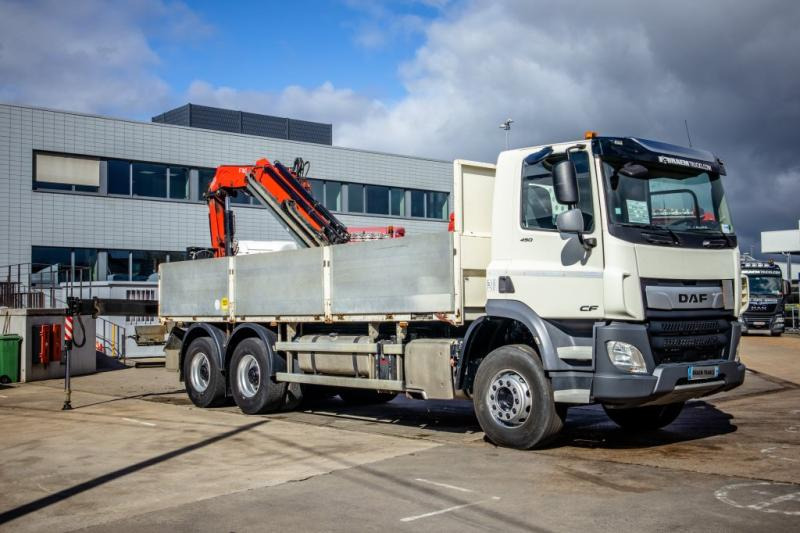 DAF CF 450-6X4+FASSI18T/M(3EXT)-78500KM - Camion plateau, Camion grue: photos 4 DAF CF 450-6X4+FASSI18T/M(3EXT)-78500KM - Camion plateau, Camion grue: photos 4