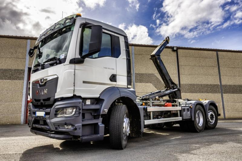 MAN TGS 26.430 BL-6x2-4 - Camion ampliroll: photos 1 MAN TGS 26.430 BL-6x2-4 - Camion ampliroll: photos 1