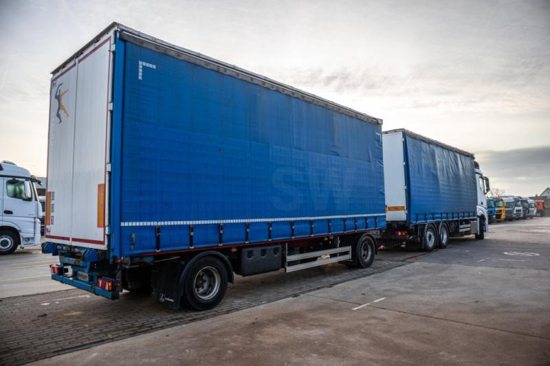 Mercedes ACTROS 2548-6x2+VOITH - Camion à rideaux coulissants: photos 3 Mercedes ACTROS 2548-6x2+VOITH - Camion à rideaux coulissants: photos 3
