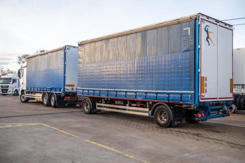 Mercedes ACTROS 2548-6x2+VOITH - Camion à rideaux coulissants: photos 4 Mercedes ACTROS 2548-6x2+VOITH - Camion à rideaux coulissants: photos 4