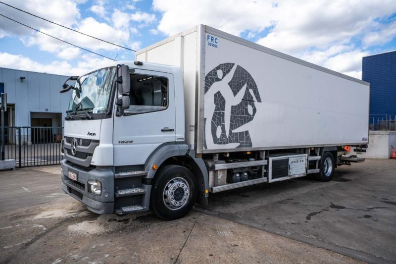 Mercedes AXOR 1829-MP3+ CARRIER - Camion frigorifique: photos 1 Mercedes AXOR 1829-MP3+ CARRIER - Camion frigorifique: photos 1