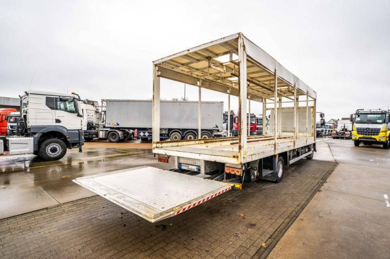 Renault MIDLUM 180 DXI (12 T) - Camion à rideaux coulissants: photos 5 Renault MIDLUM 180 DXI (12 T) - Camion à rideaux coulissants: photos 5