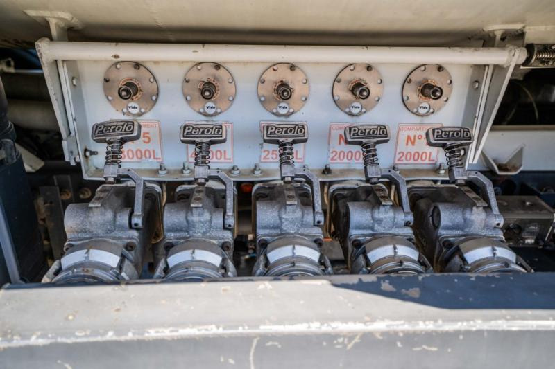 Camion citerne Renault PREMIUM 280 + 13.500L /ALU/ 5 COMP.: photos 10