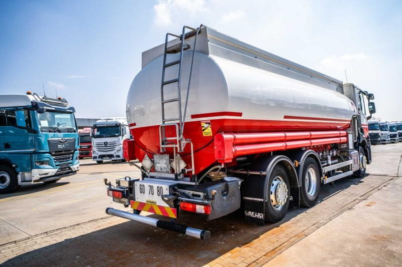 Renault T 380 -6x2-ALU MAGYAR 21000L/7 COMP. - Camion citerne: photos 5 Renault T 380 -6x2-ALU MAGYAR 21000L/7 COMP. - Camion citerne: photos 5