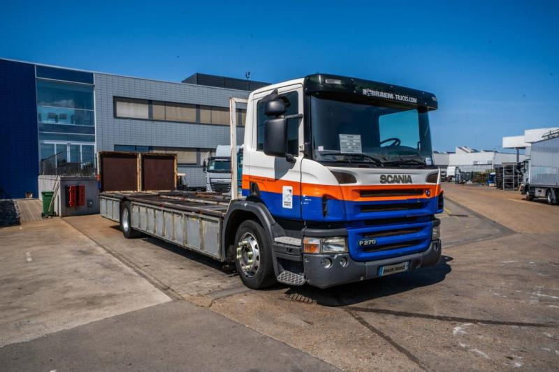 Scania P 270 (19T)- PORTE GAZ /10 PALETTES - Camion plateau: photos 2 Scania P 270 (19T)- PORTE GAZ /10 PALETTES - Camion plateau: photos 2