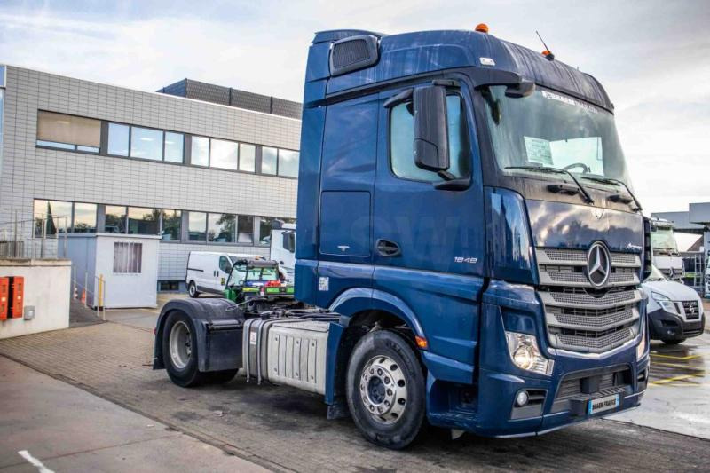 Mercedes ACTROS 1848 LS+E6+HYDR. - Tracteur routier: photos 2 Mercedes ACTROS 1848 LS+E6+HYDR. - Tracteur routier: photos 2