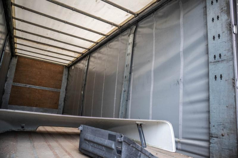 Volvo FM 330-6x2-E5+10 pneus/tires+intarder — crédit-bail Volvo FM 330-6x2-E5+10 pneus/tires+intarder: photos 7