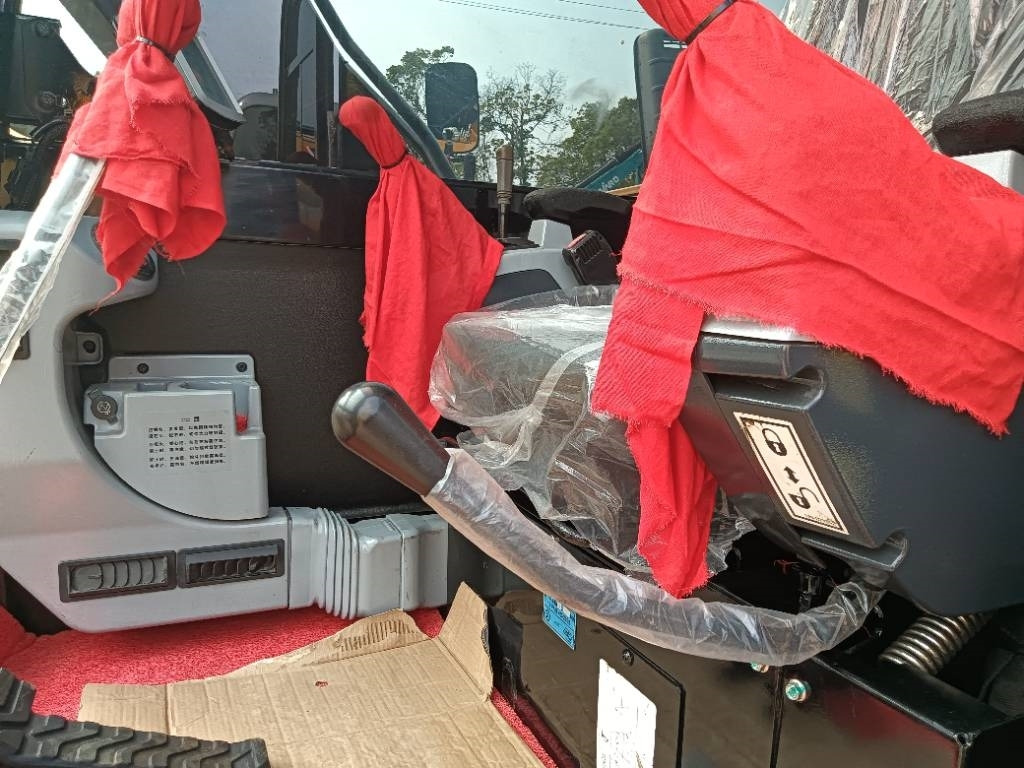 CAT 307E2 - Mini pelle: photos 4 CAT 307E2 - Mini pelle: photos 4