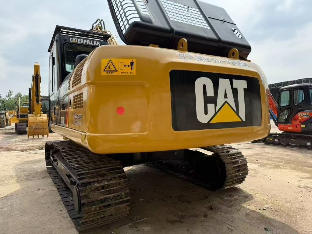 CAT 324 - Pelle sur chenille: photos 5 CAT 324 - Pelle sur chenille: photos 5