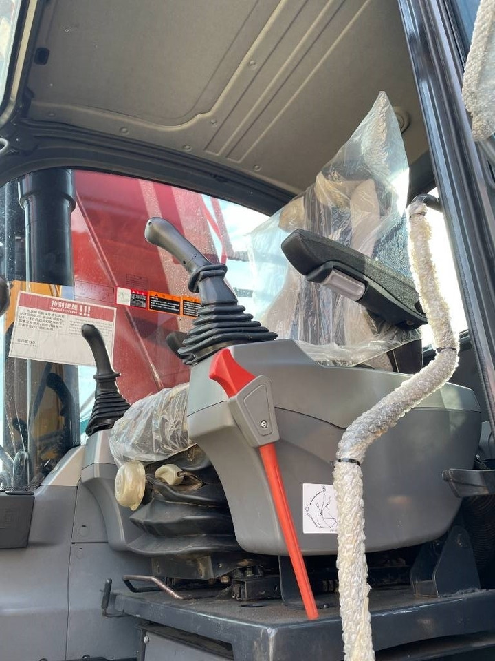 Doosan DX225LCA - Pelle sur chenille: photos 2 Doosan DX225LCA - Pelle sur chenille: photos 2