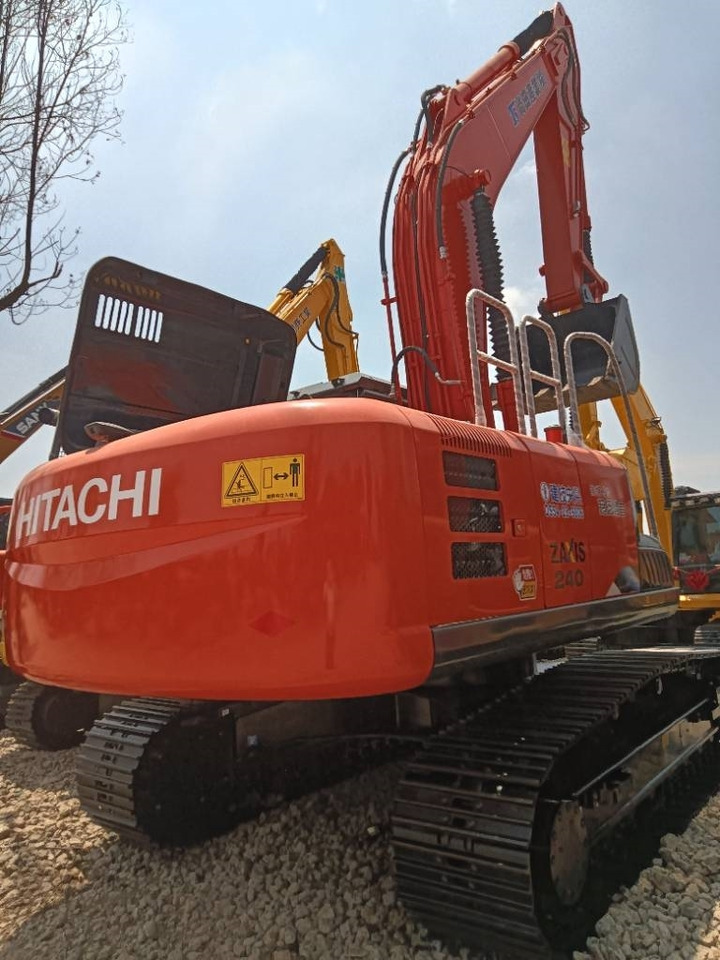 Hitachi ZX 240 - Pelle sur chenille: photos 3 Hitachi ZX 240 - Pelle sur chenille: photos 3