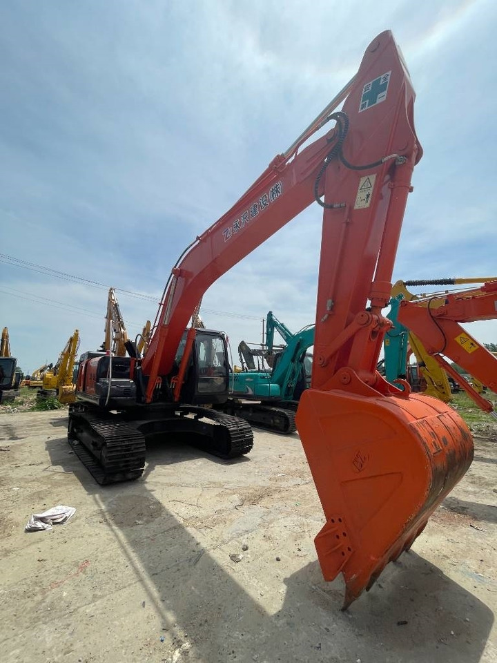 Hitachi ZX 240 - Pelle sur chenille: photos 5 Hitachi ZX 240 - Pelle sur chenille: photos 5