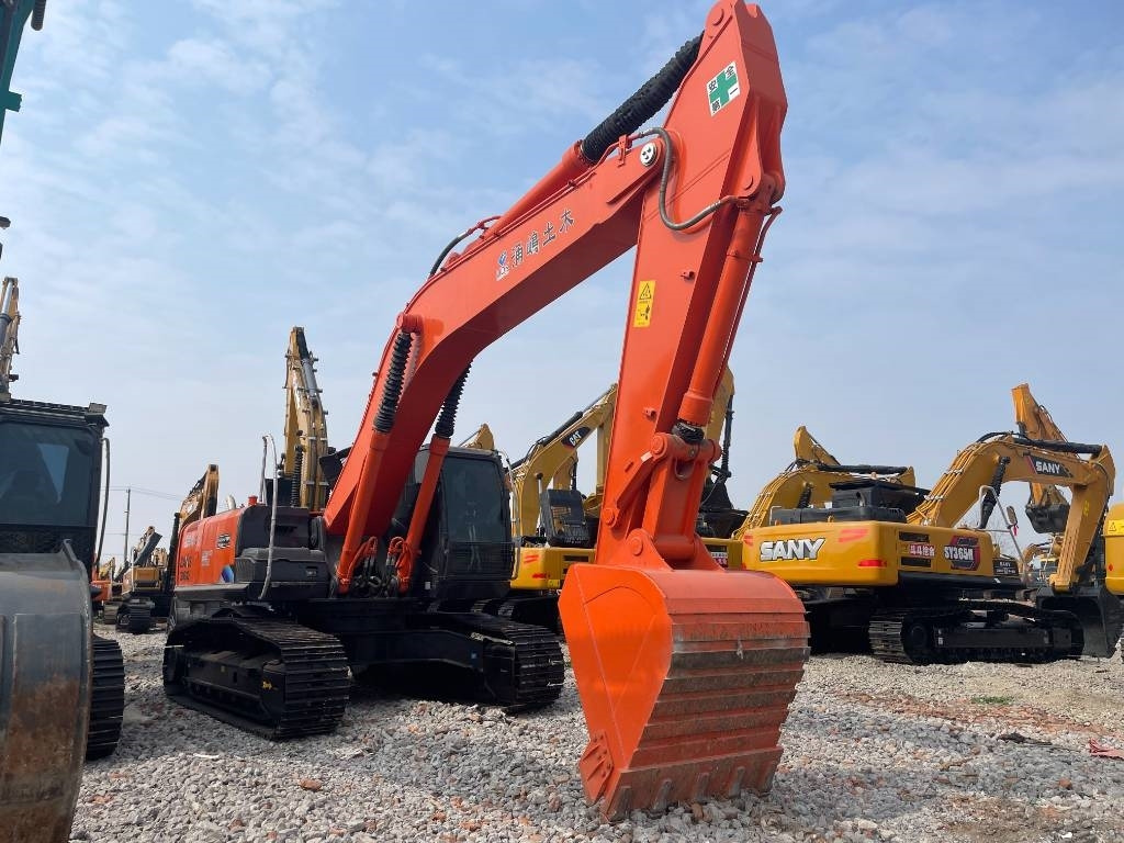 Hitachi ZX 360 - Pelle sur chenille: photos 3 Hitachi ZX 360 - Pelle sur chenille: photos 3