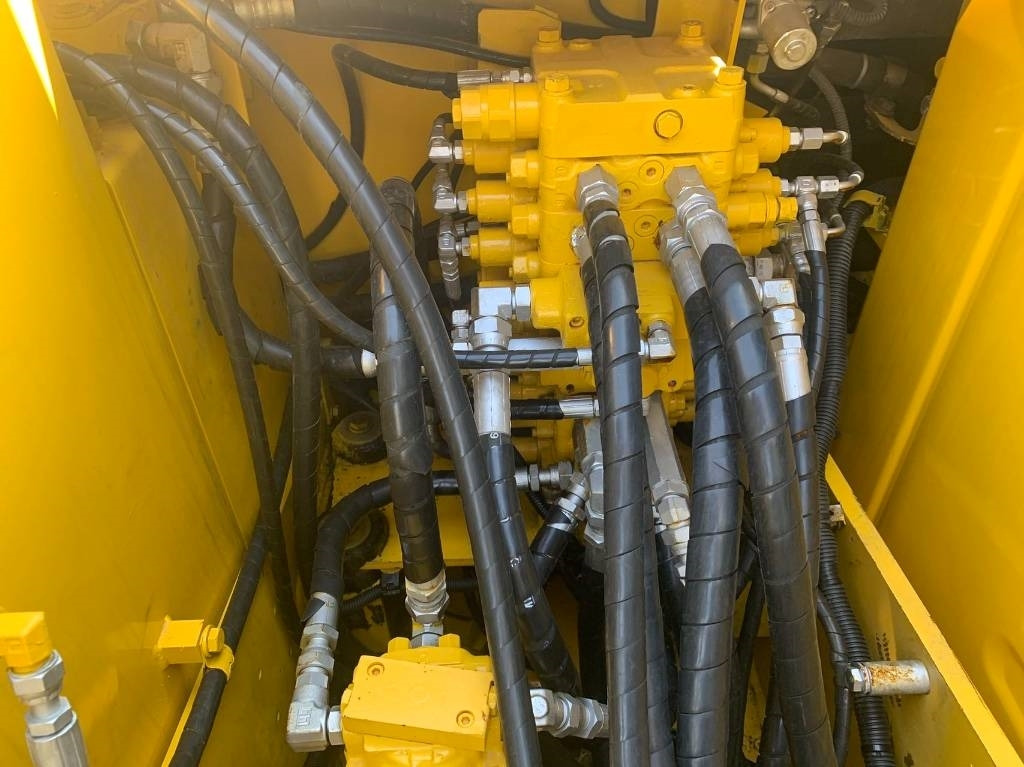 Komatsu PC 120-8  - Mini pelle: photos 4 Komatsu PC 120-8  - Mini pelle: photos 4