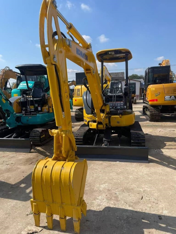 Komatsu PC35 - Mini pelle: photos 2 Komatsu PC35 - Mini pelle: photos 2