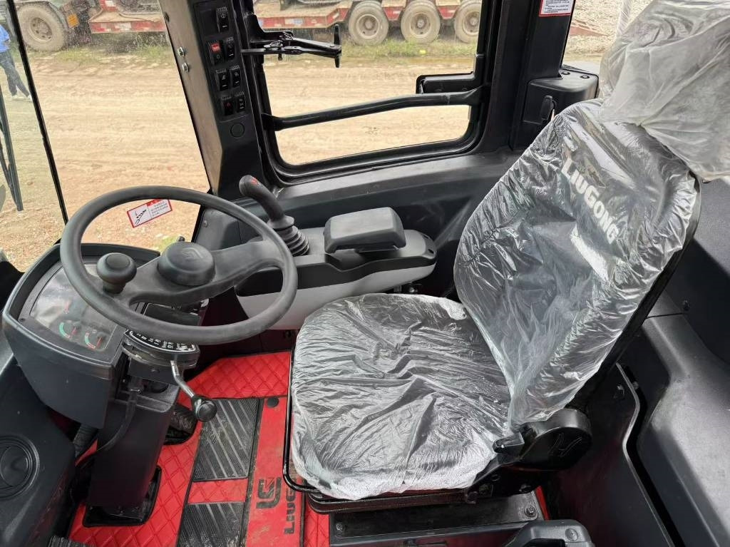 Liugong CLG 856 H  - Chargeuse sur pneus: photos 3 Liugong CLG 856 H  - Chargeuse sur pneus: photos 3