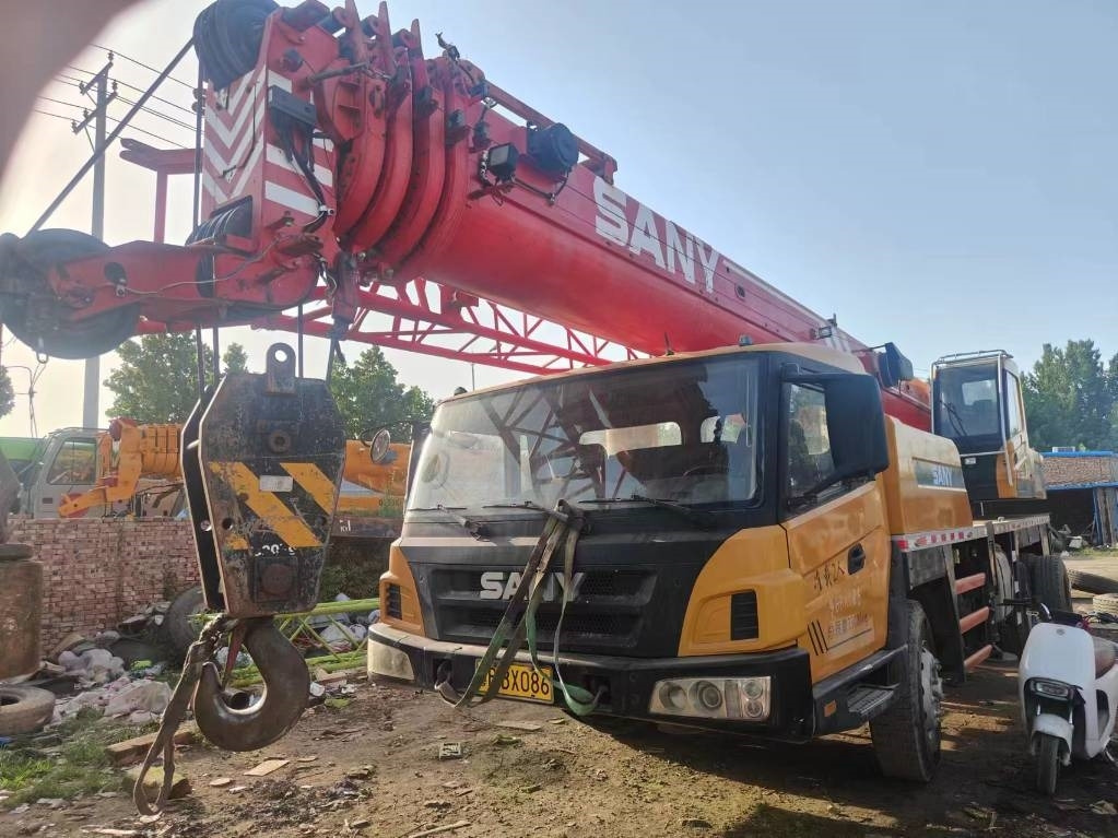 Sany STC 250 H - Grue tout-terrain: photos 4 Sany STC 250 H - Grue tout-terrain: photos 4