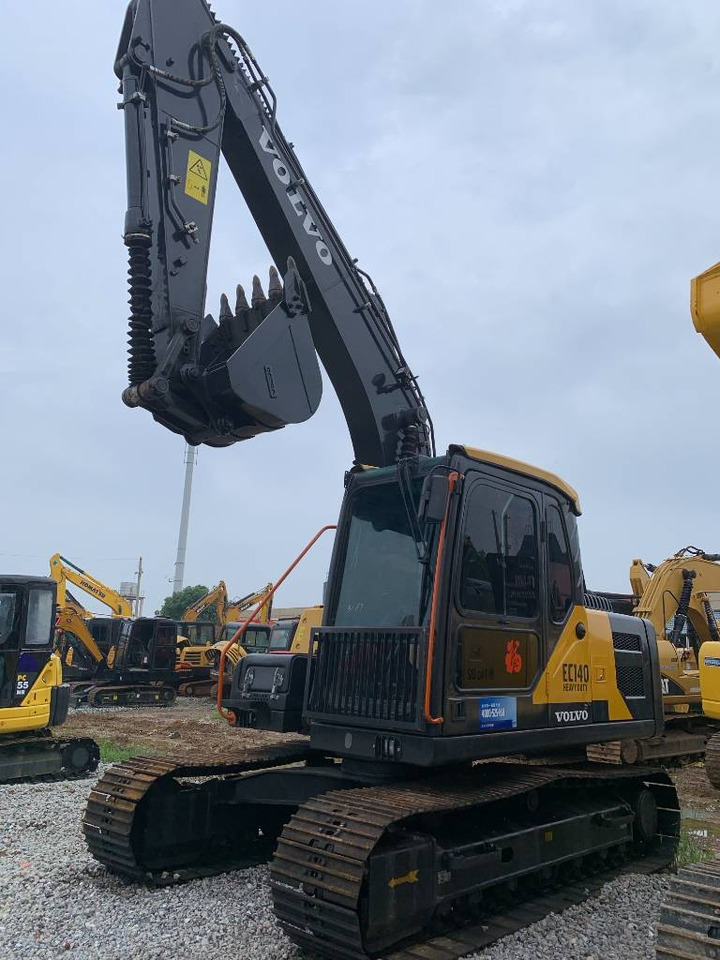 Volvo EC 140  - Pelle sur chenille: photos 2 Volvo EC 140  - Pelle sur chenille: photos 2